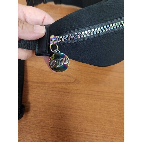 Victoria's Secret Sport Black Fanny Pack Waist Bag Adjustable Iridescent Zipper - Picture 5 of 6